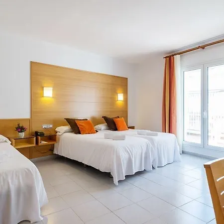 & Diving Les Illes Hotel 3*