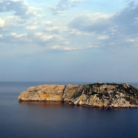 Hotel & Diving Les Illes 3*