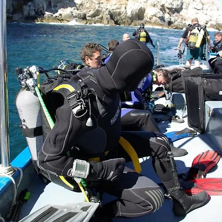 Hotel & Diving Les Illes 3*