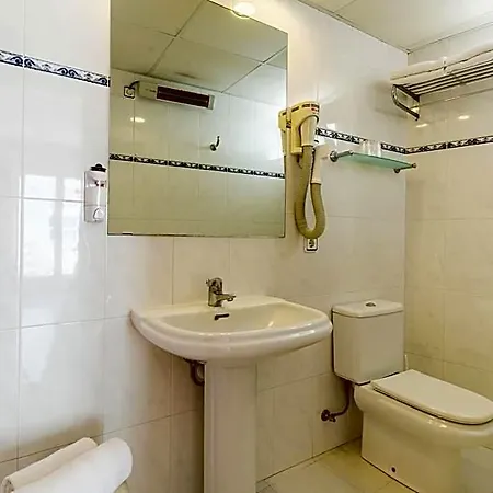 Hotel & Diving Les Illes 3*