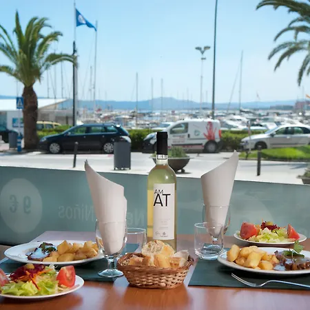 Hotel & Diving Les Illes 3*