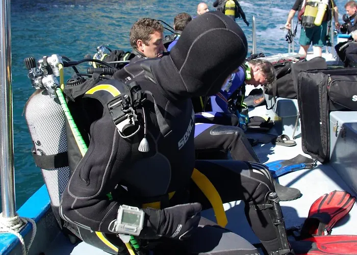 Отель & Diving Les Illes 3*